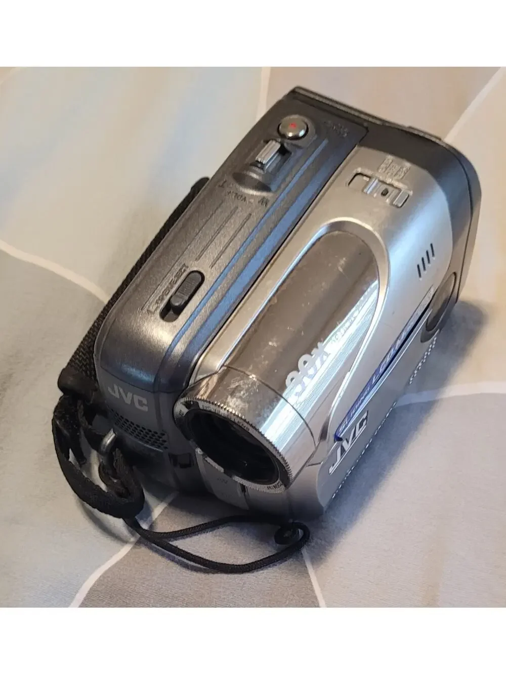 JVC GR-DA30 Digital Video Camera For Parts/Not Working
